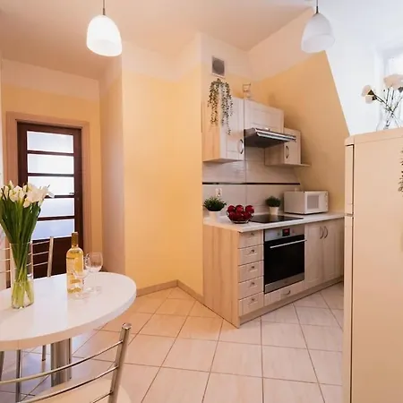 Apartment Market Square - Street Rynek 24 -2 *